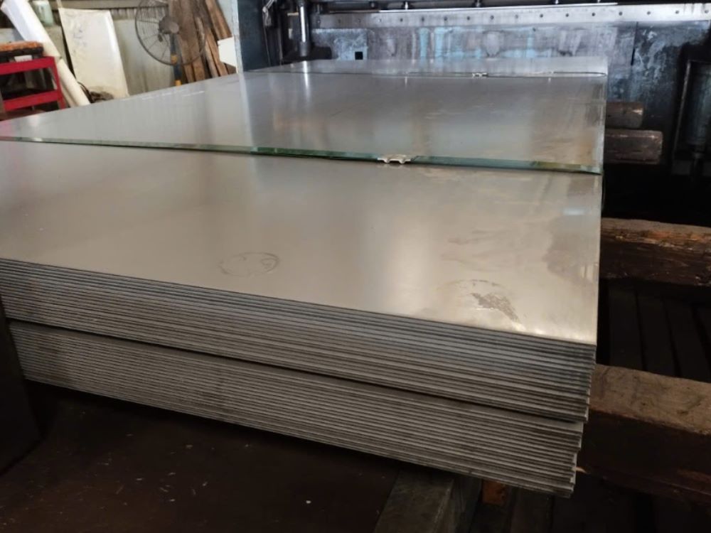 4. Ứng dụng của tôn cán nóng tẩy ghỉ phủ dầu