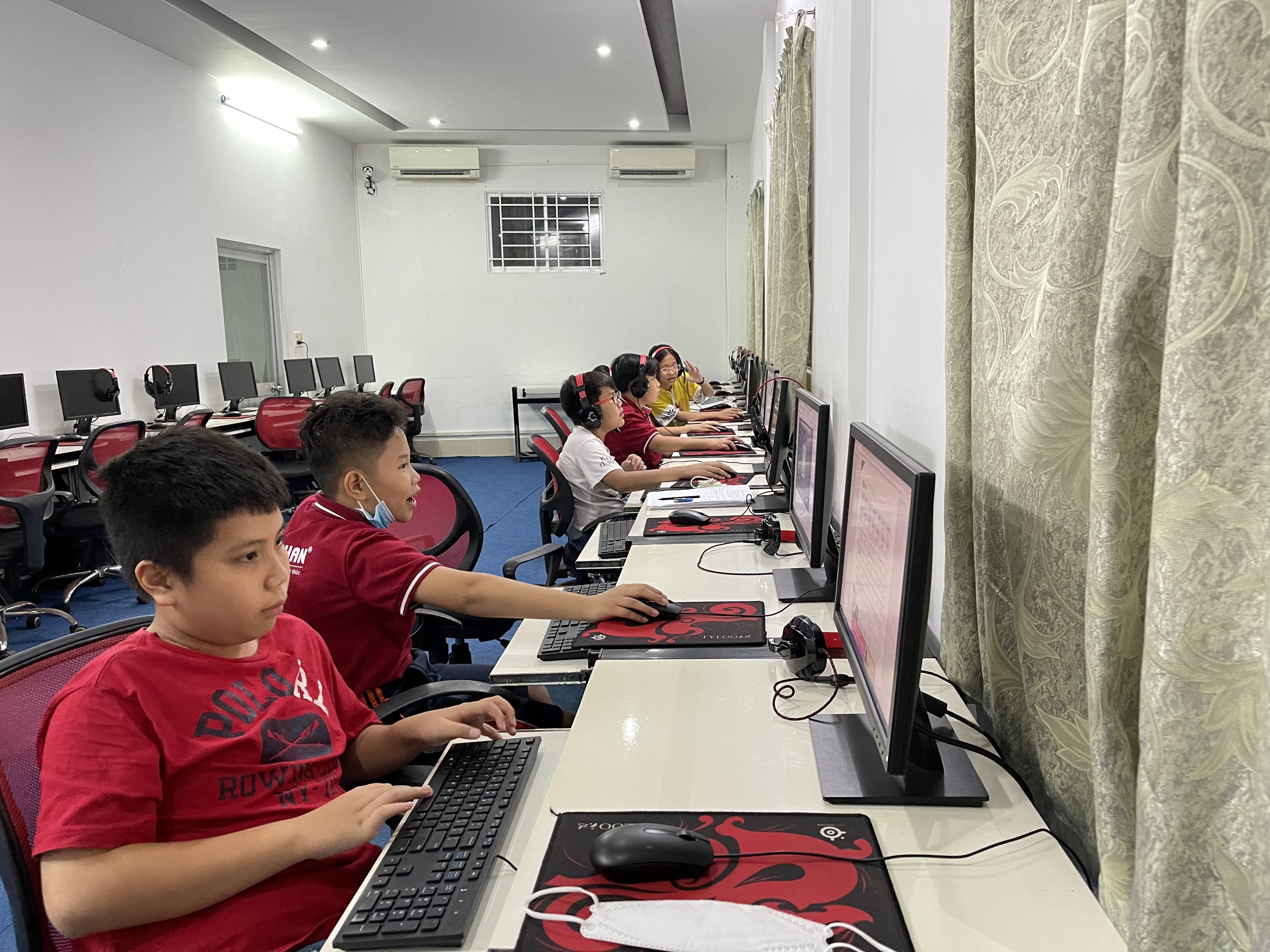 2. Tiếng anh thiếu niên quốc tế