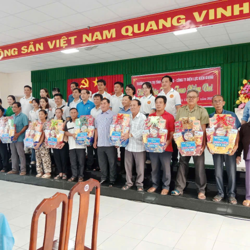 Công Đoàn Viên Chức Đẩy Mạnh Phong Trào Thi Đua Chào Mừng Đại Hội Đảng Các Cấp