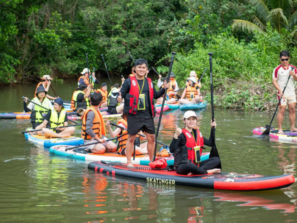 Tour chèo SUP khám phá rừng nguyên sinh