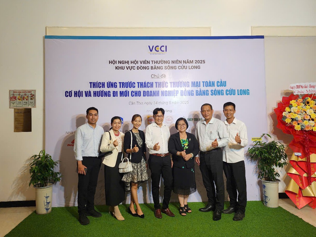 Đoàn đại biểu Hiệp hội Doanh nghiệp tỉnh Kiên Giang có mặt và tham gia các hoạt động đầu tiên của sự kiện